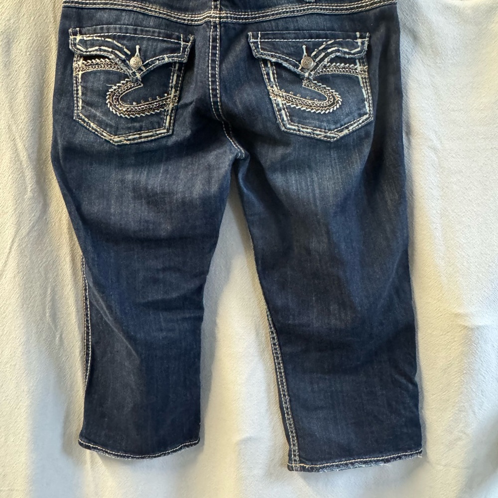 Silver Jeans Dark Blue McKenzie flap capri Cropped Women's Jeans sz 36 EUC